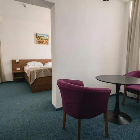 Comat Hotel